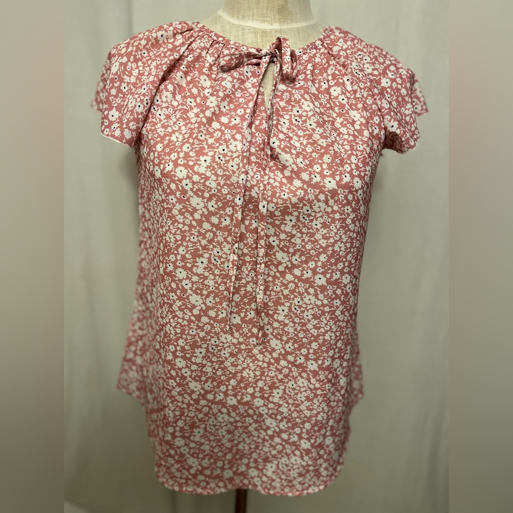 NWTG/ Simple Fun /small/ flutter sleeve pullover top